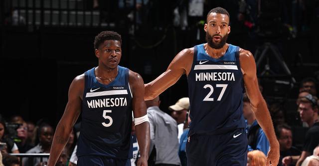 戈贝尔：正是爱德华兹的组织能力 让他变得完全不可阻挡